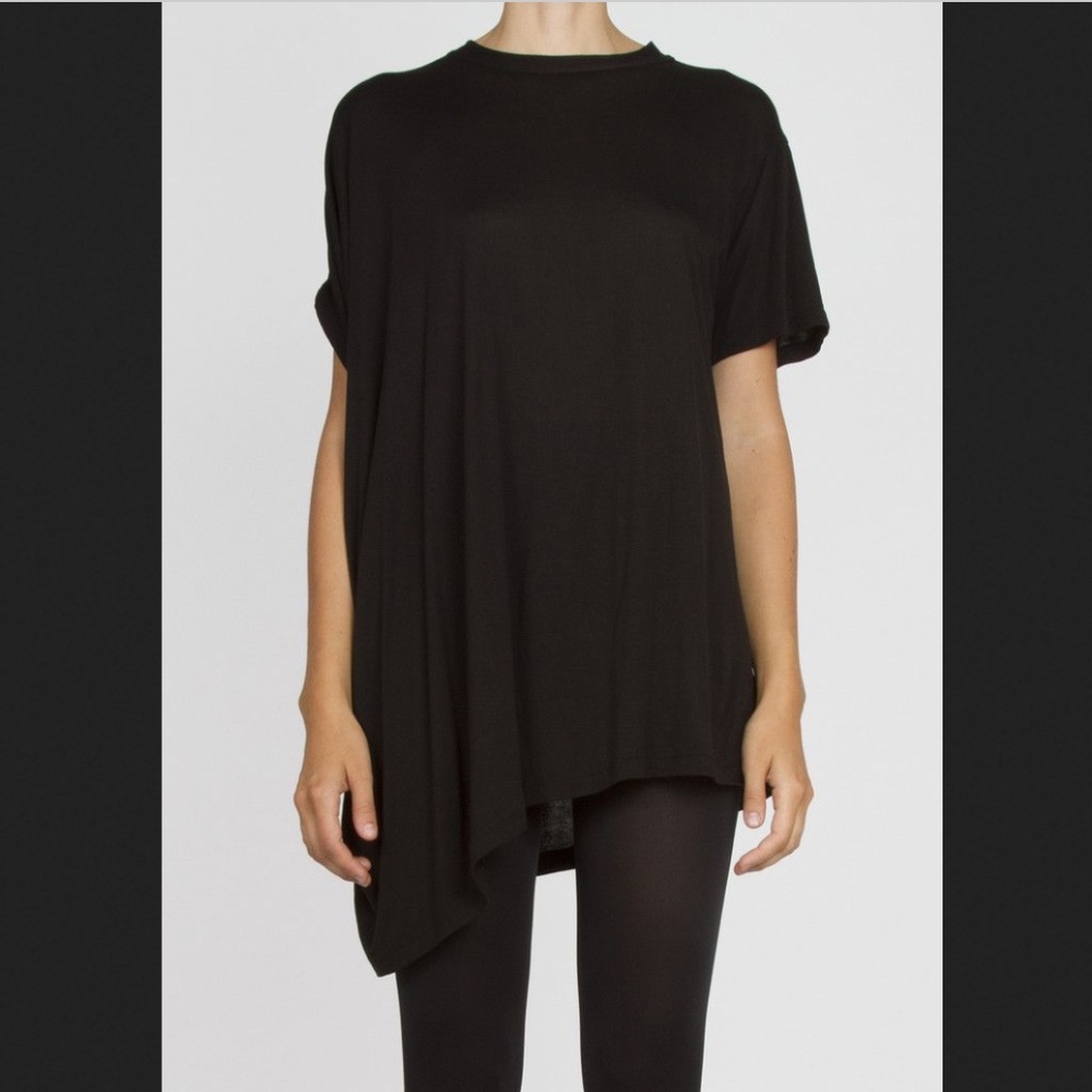 Complex Geometries Wave Tee